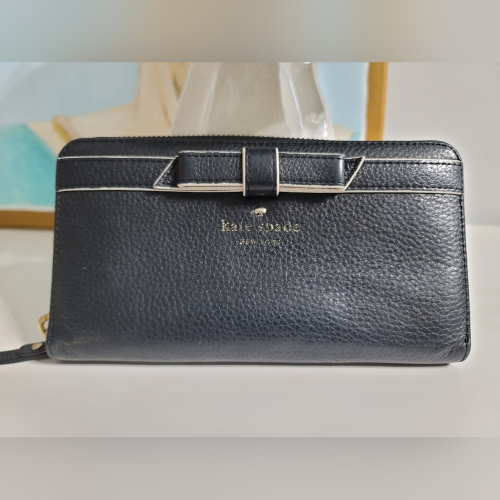 Kate Spade Black Leather Bow Zip Around Wallet